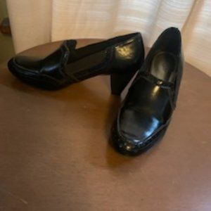 East 5th, Black Chunk heel shoe, size 7.5